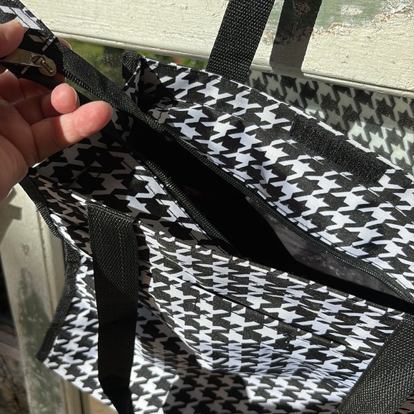 NWT Black and White Houndstooth Tote Bag - Picture 3 of 5